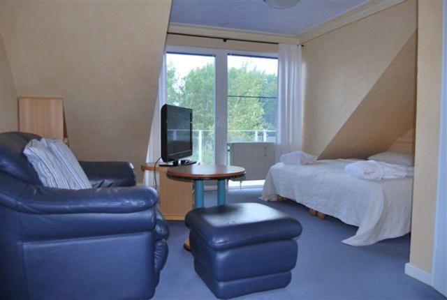 Ferienwohnung Eldena Lobbe Esterno foto